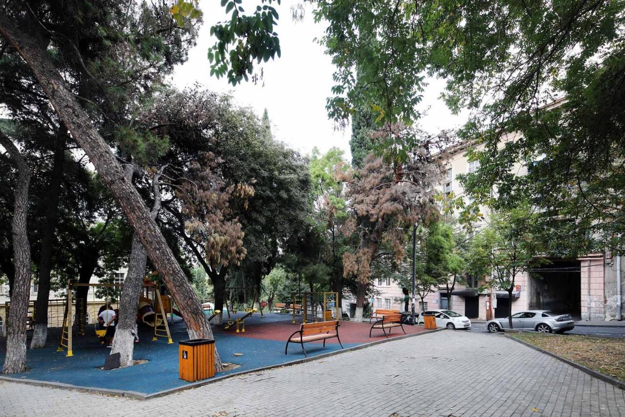 Twins Ξενοδοχείο Τυφλίδα Εξωτερικό φωτογραφία